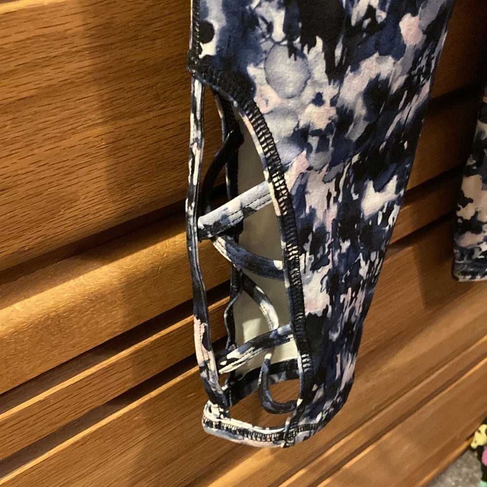 Woman’s leggings - Picture 4 of 4